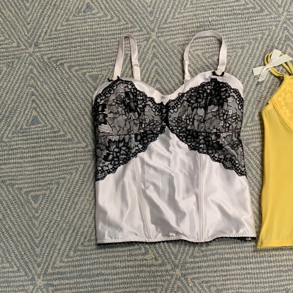 Corset tops - Picture 2 of 12